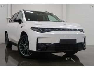 2025  Leapmotor C10 REEV Ultra Hybrid Design SUV (Pearl White) New Car Thumbnail